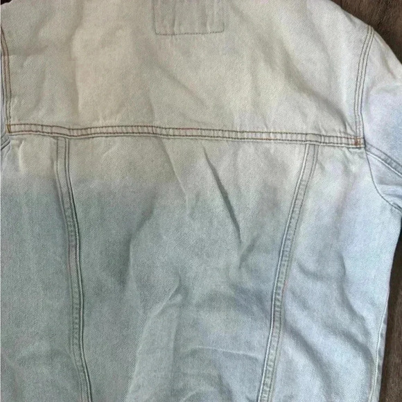Forever 21 Jean Jacket.  Women’s size small.  Light wash denim. - Picture 5 of 6